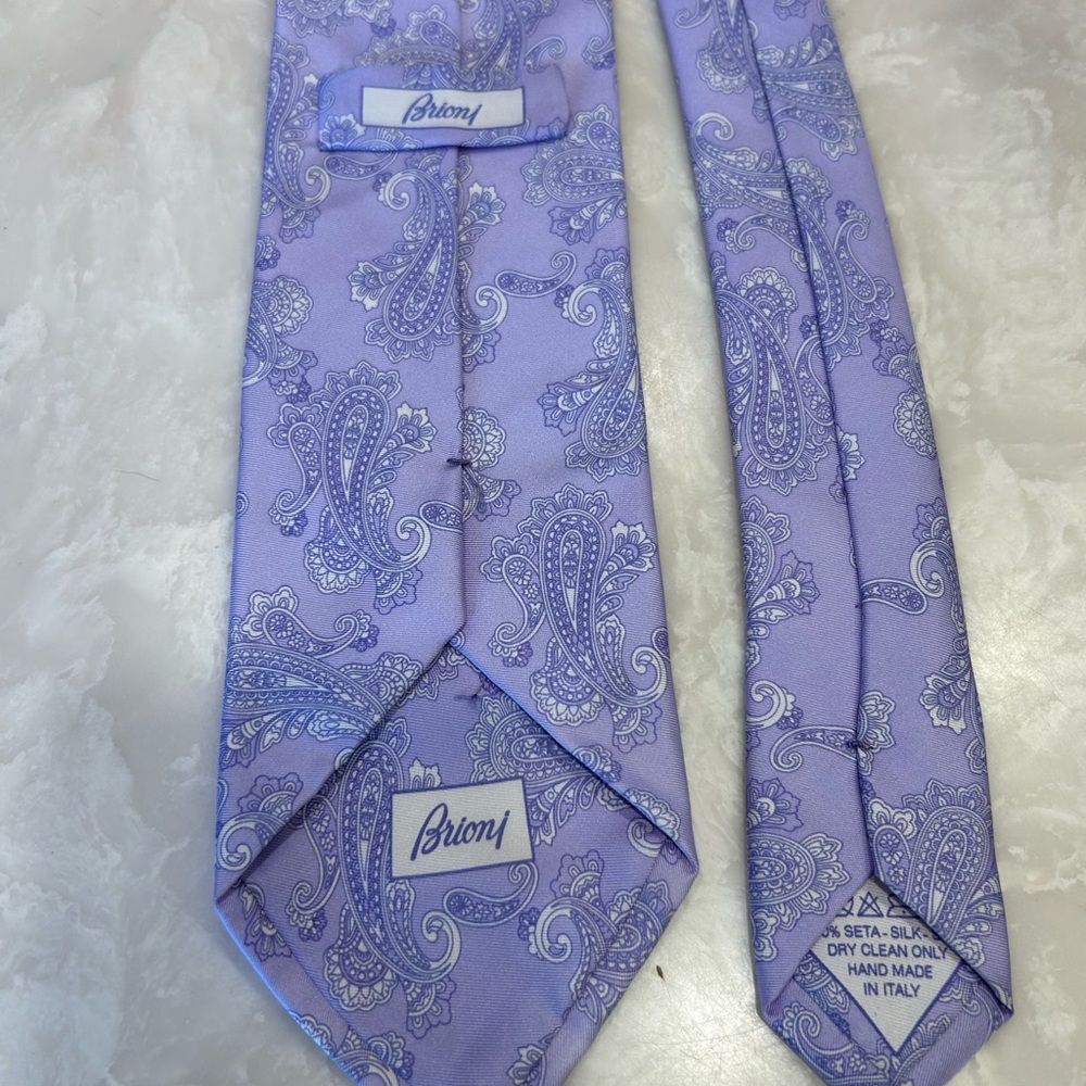 Brioni Elegant Paisley Men's Tie - Lavender Purple Silk, Made in Italy - Picture 4 of 12